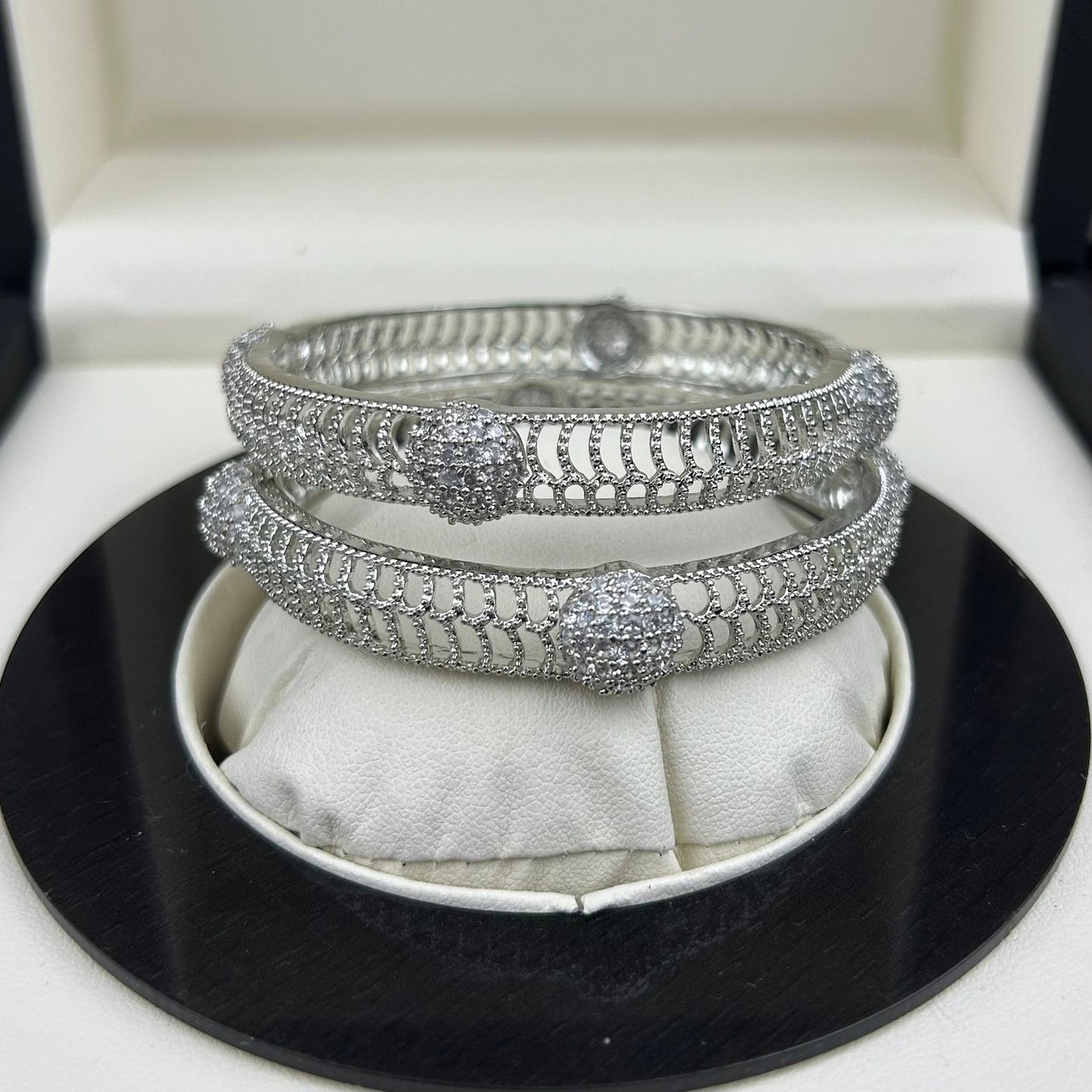 BANGLES One Carat B-029