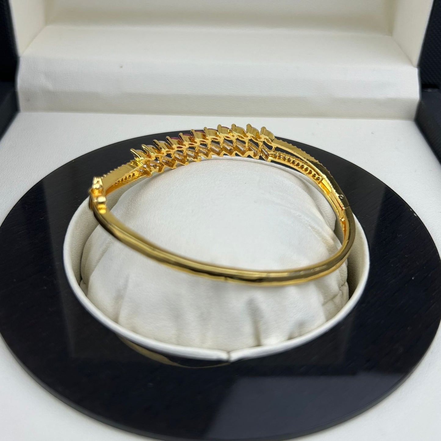 BANGLES One Carat B-038